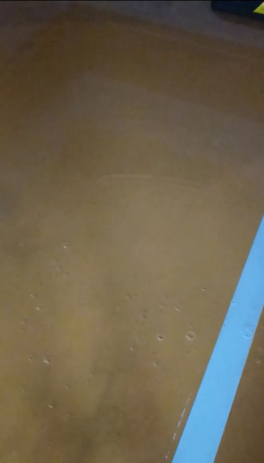 DƬ